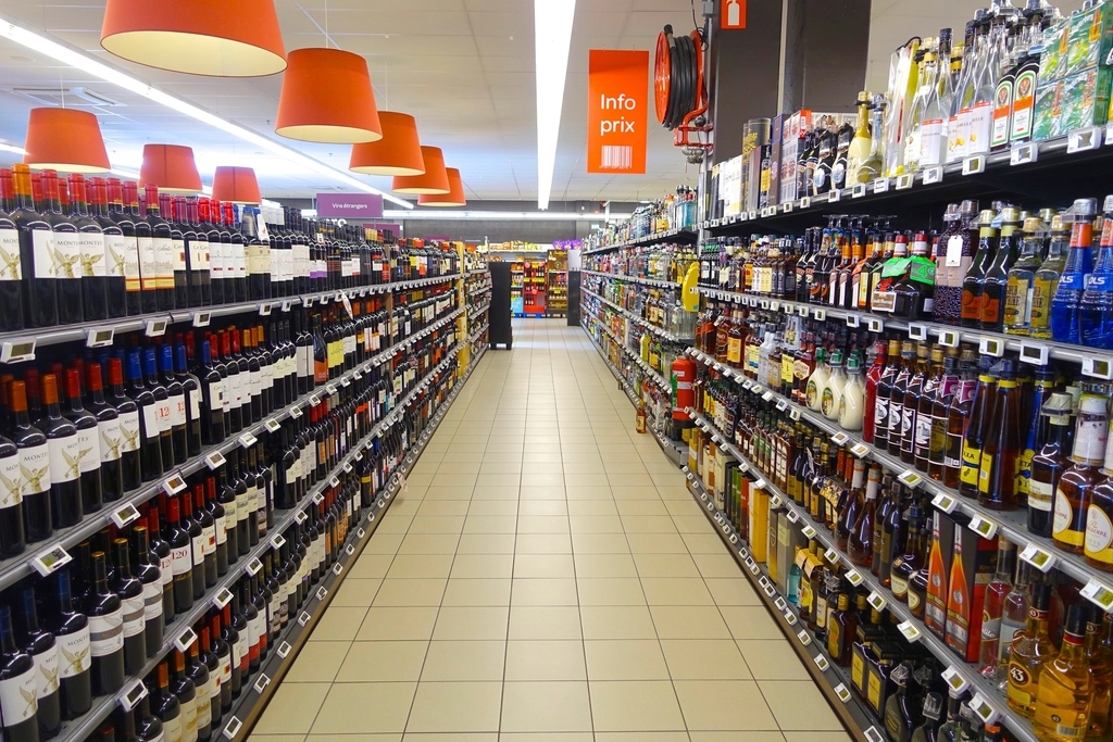 Free liquor aisle supermarket
